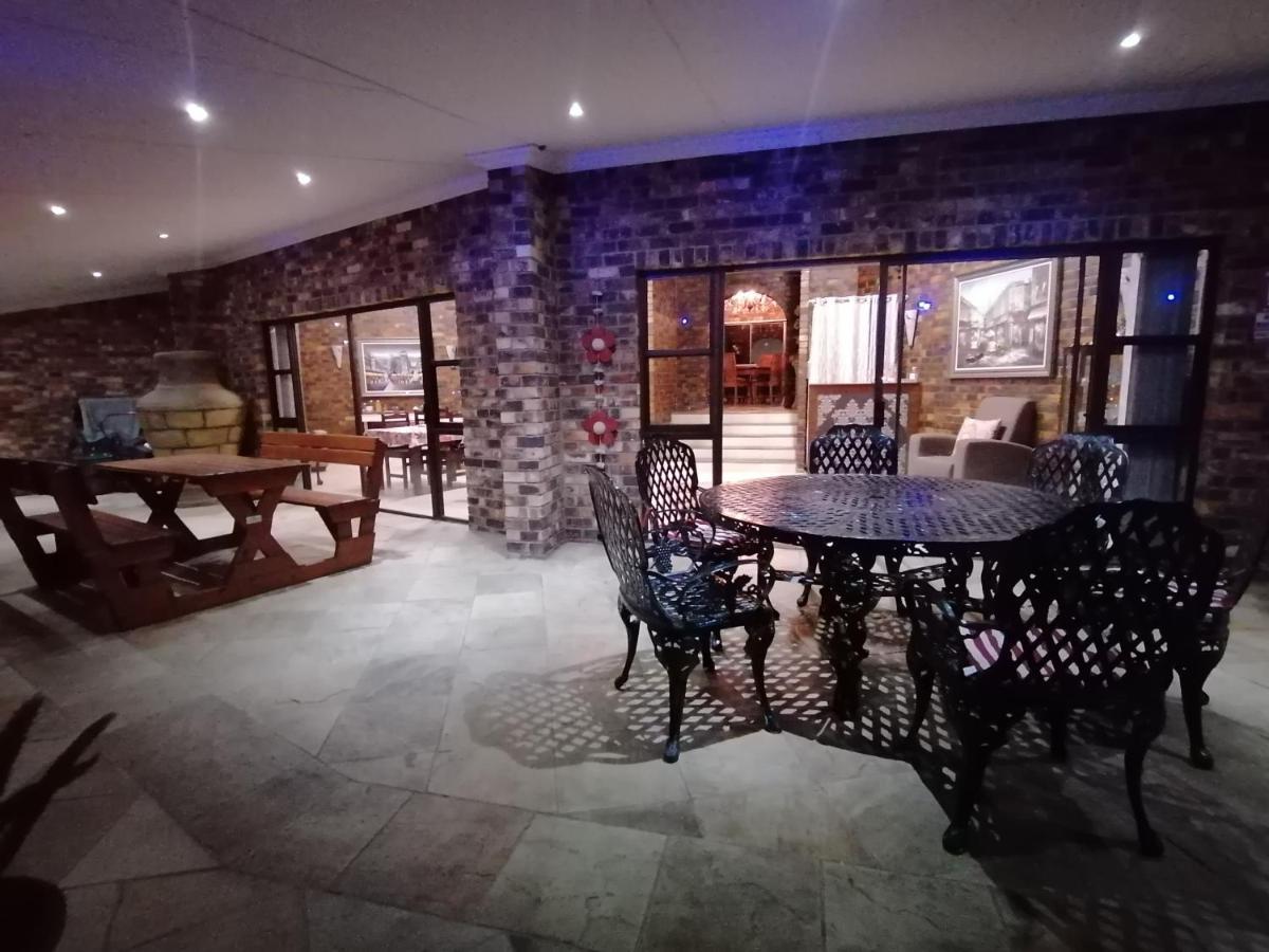 Blue Sea Guest House Іст-Лондон Екстер'єр фото
