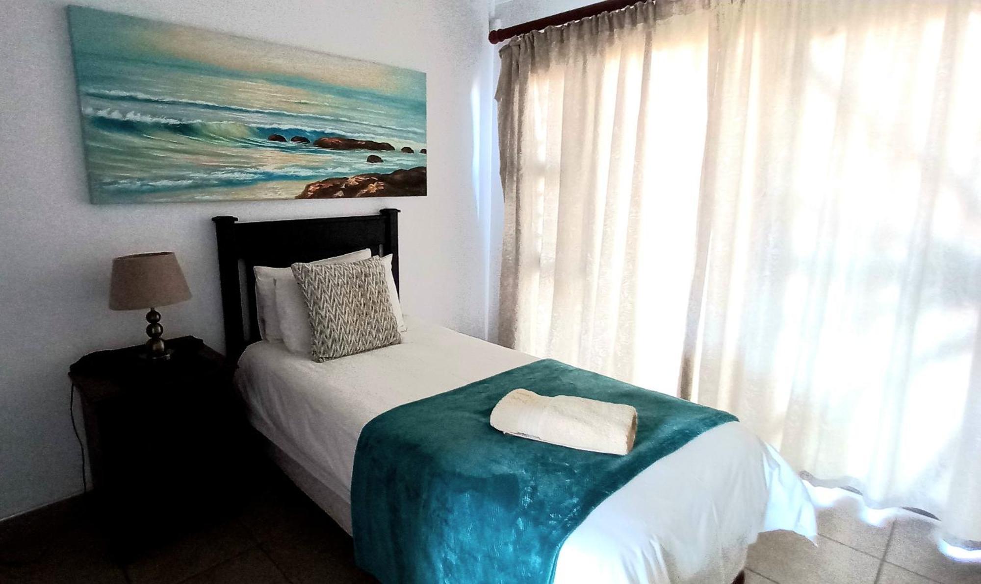 Blue Sea Guest House Іст-Лондон Екстер'єр фото